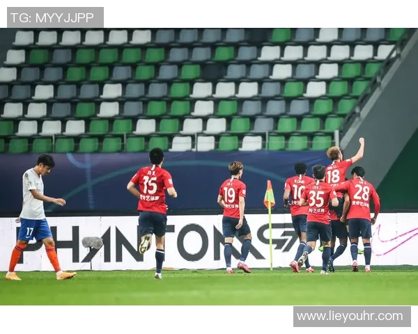 中超赛季中段换帅潮涌现，多队调整战术风格